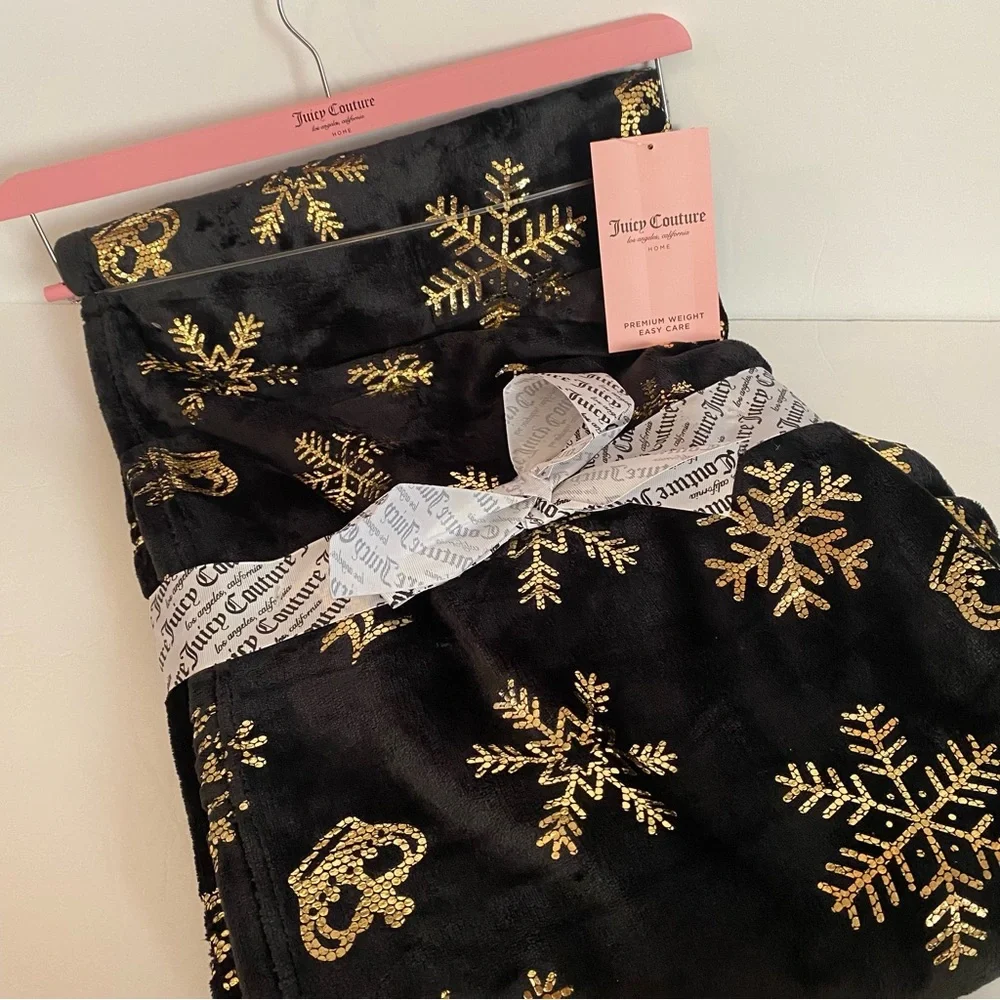 Juicy Couture Christmas/Winter Blanket Black with Gold Detail 50” x 70”